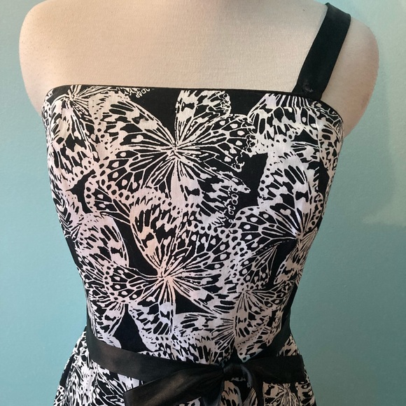 Black and white convertible butterfly sun dress - Picture 2 of 4